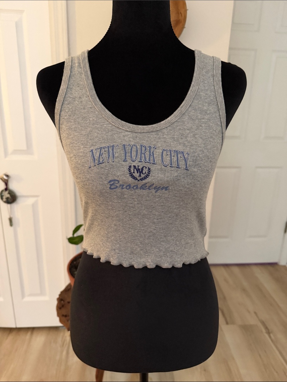 Y2K Aeropostale Gray Ribbed Crop Tank with Blue NYC Brooklyn Print